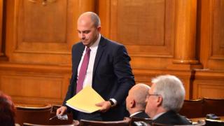От БДЦ борят демографската криза с поправки в бюджета