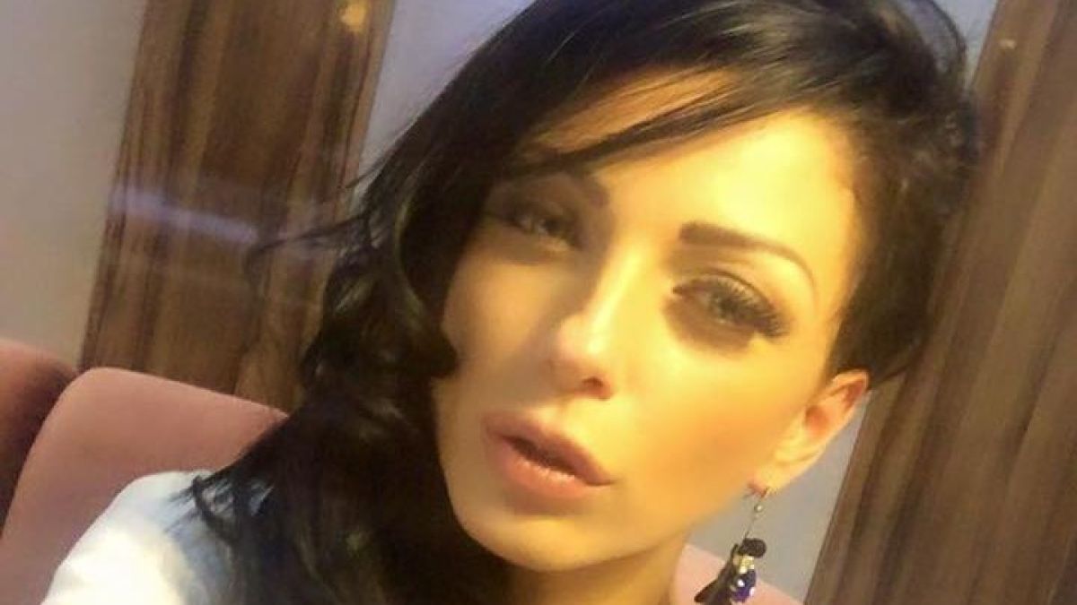 Емануела бързо забрави Митко Динев, задява се с футболист (СНИМКА)