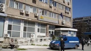Извънредно! Евакуираха Съдебната палата във Варна!