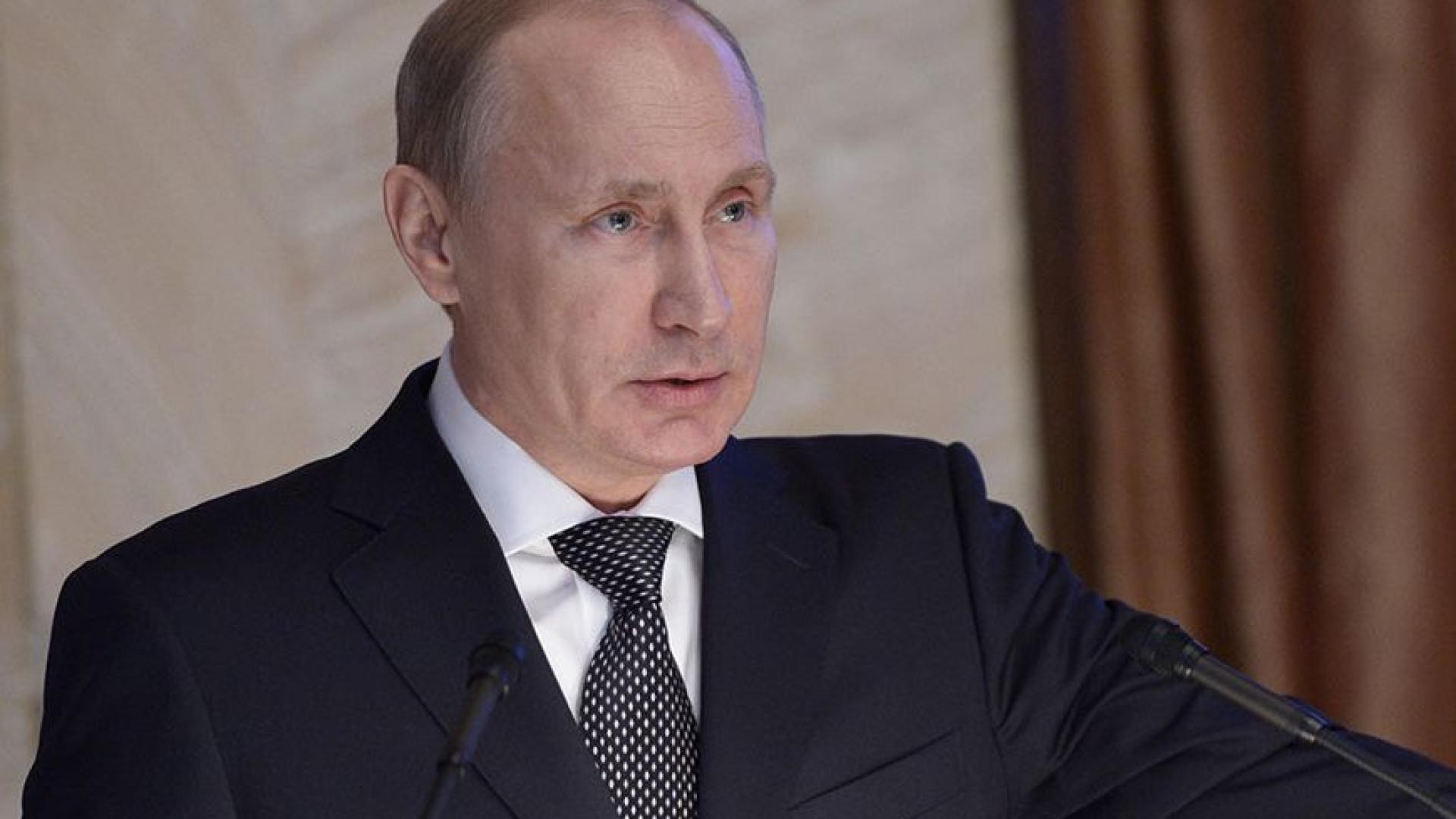 Как училищният гангстер Путин стана агент на КГБ?