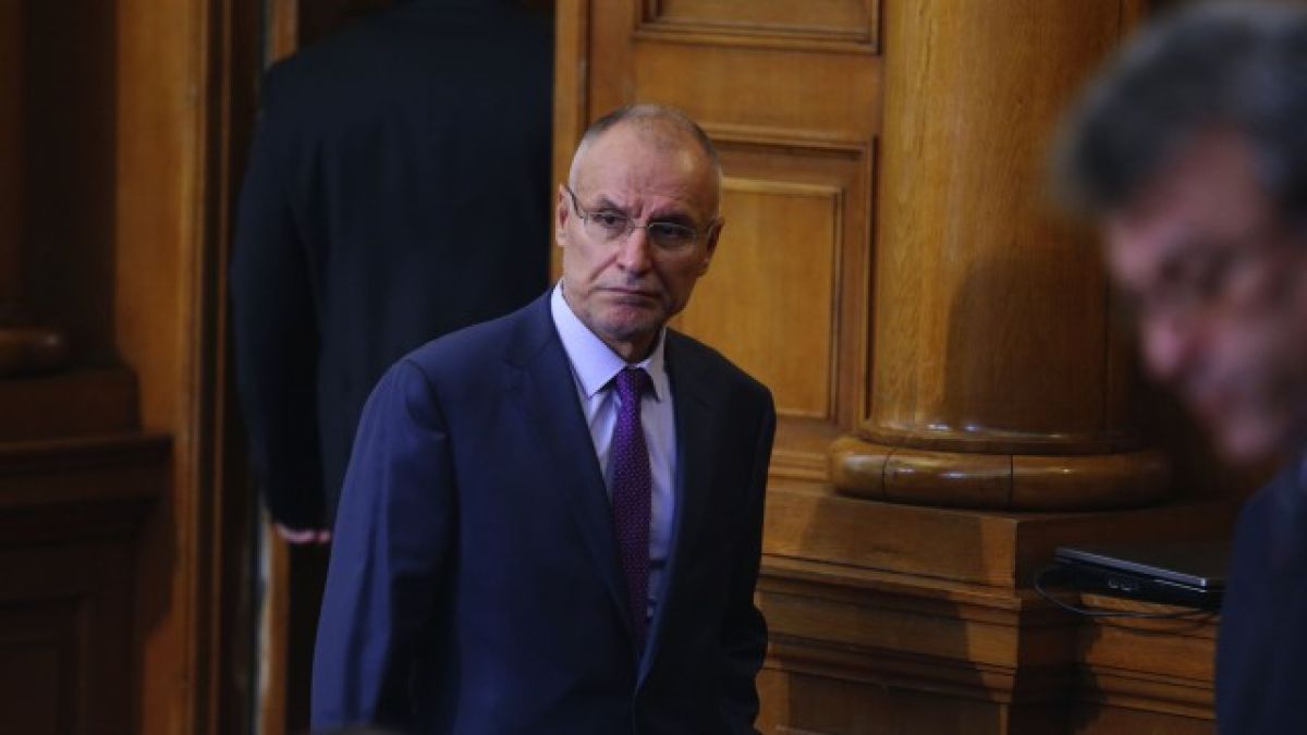 Рокадата на върха на БНБ се отложи 