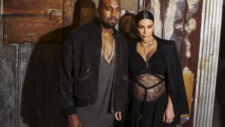 Ким Кардашиян шокира всички с костюма, с който се появи на Met Gala СНИМКИ