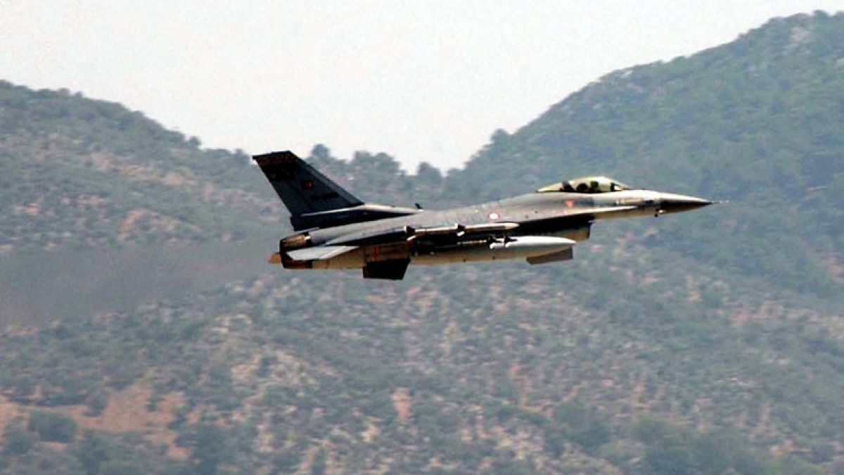 Генщабът на Турция изрева: ВВС на Гърция преследват наши F-16 над Егейско море