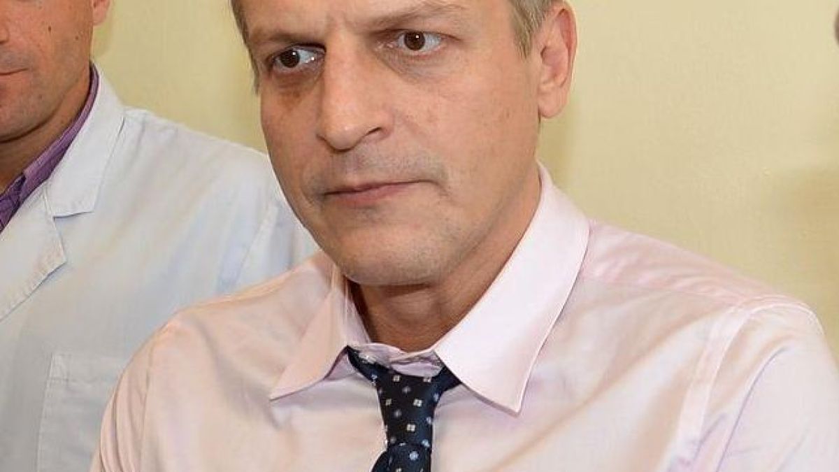 Москов, разкрачени мъже няма. Кажи си какъв си!