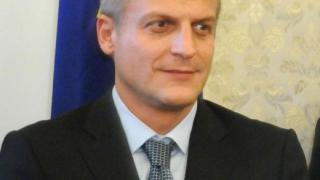 За БМВ-то и морала на министър Москов