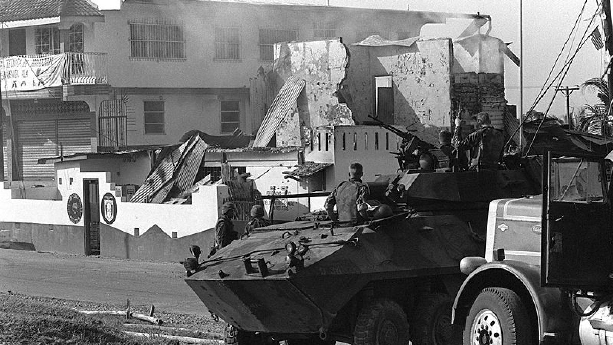 На този ден: През 1989 г. войски на САЩ нахлуха в Панама и свалиха правителството