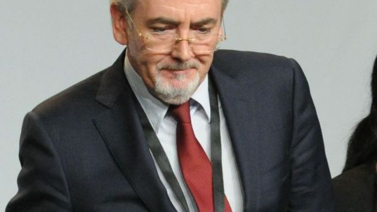 Местан се сниши, не посмя да обяви дали ще прави нова партия