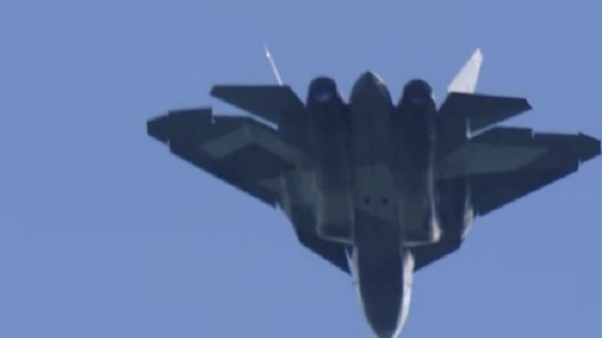 Т-50 - новият руски изтребител от пето поколение (ВИДЕО)