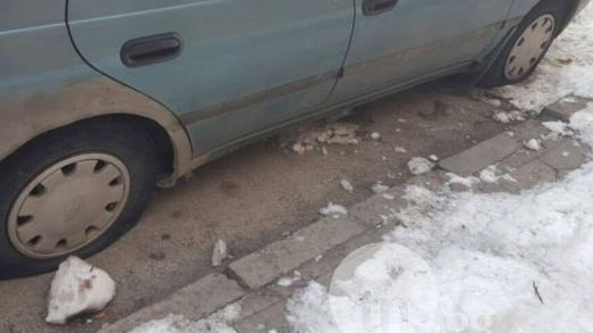 Вандалщина! Нарязаха гумите на над 40 коли в Пловдив! (СНИМКИ)