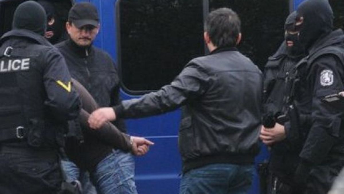 Петима арестувани с над 10 кила наркотик при зрелищна акция в Пловдив