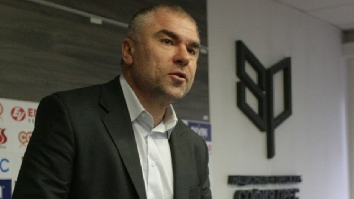 Марешки изригна след взрива пред аптеката