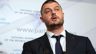 Бареков дари 10 000 лева за битката с коронавируса СНИМКА