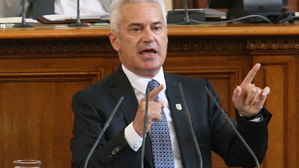Волен Сидеров пред БЛИЦ: Кунева е стар кадър на ЦК на БКП - става за ООН, става и за главен мюфтия