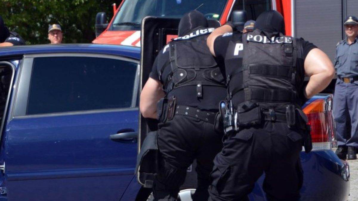 31-годишен помориец е задържан за побоя над журналиста Стоян Тончев
