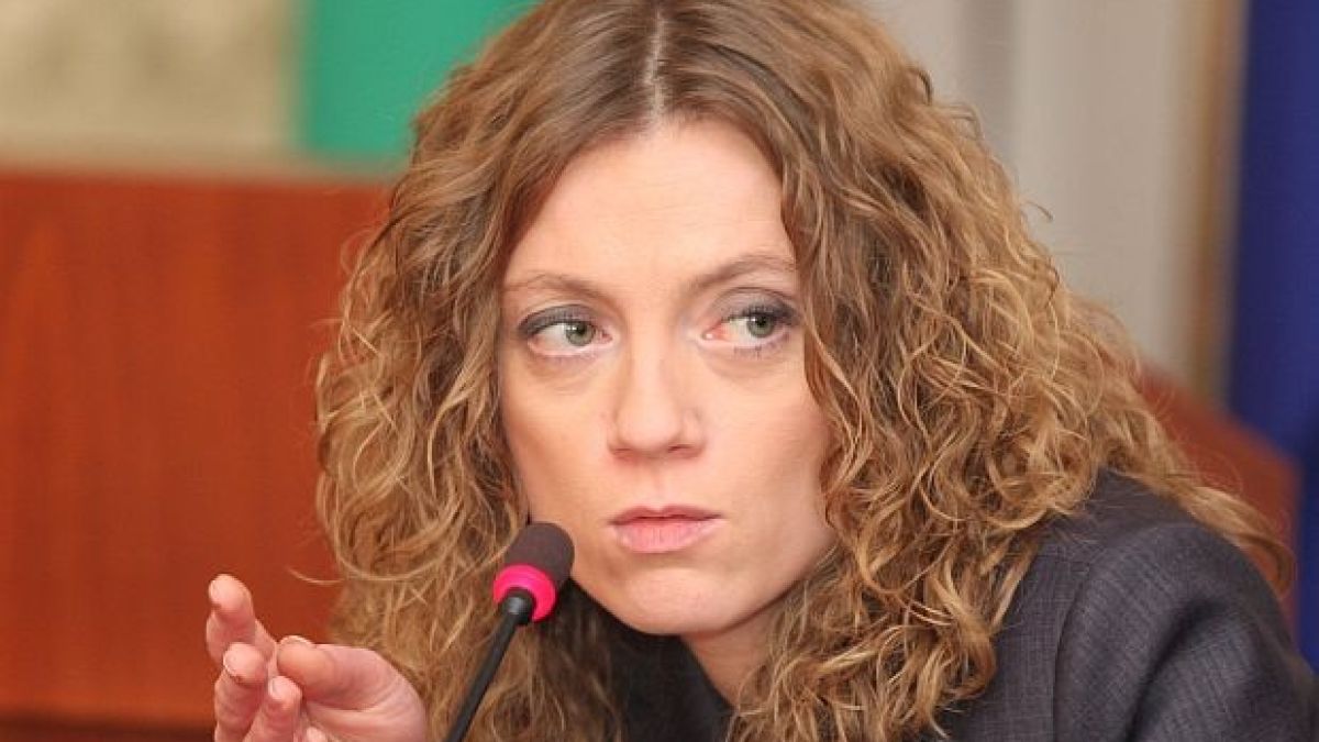 ГЕРБ и БСП кръстосаха шпаги за закона за училищното образованиие