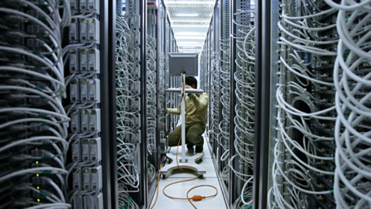 Русия ще създаде собствен „Интернет“ за отбранителната промишленост