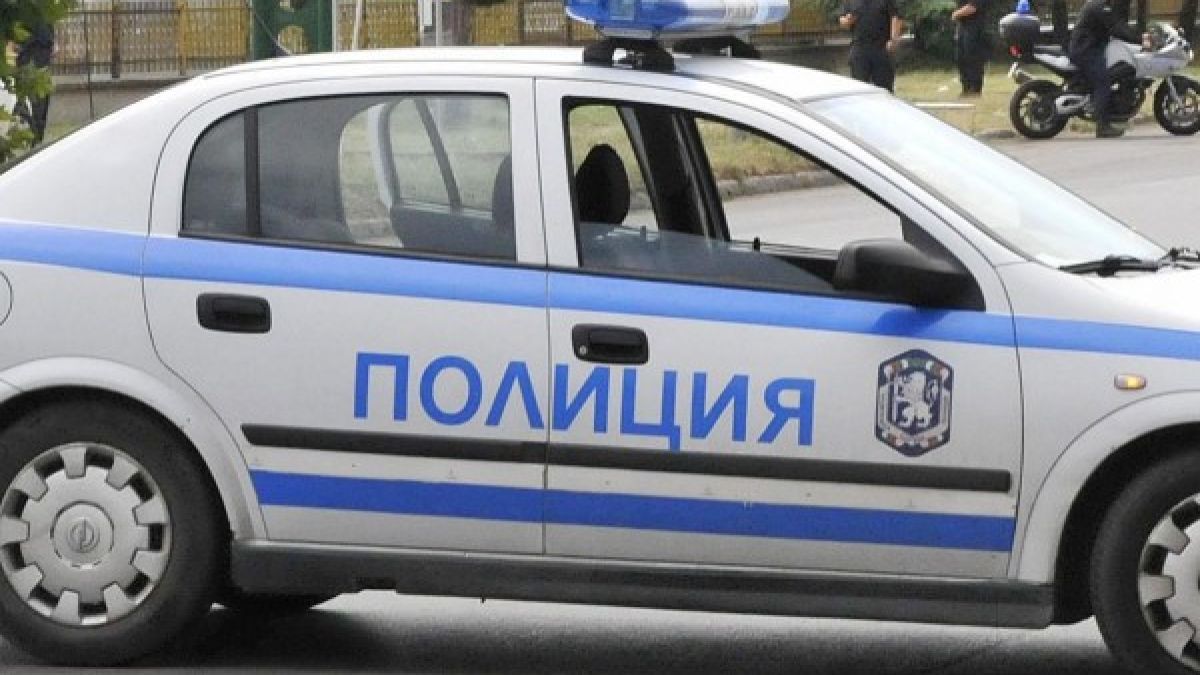 Охранител застрелял при неизбежна отбрана един от двамата нападатели на пощата в Средец