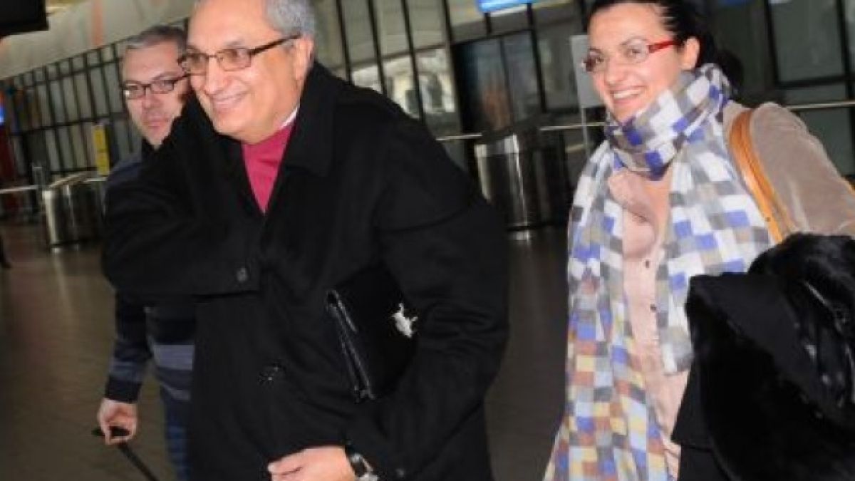 Костови, Куневисти и хора на Плевнелиев сред “най-скъпите” клиенти на банкера-беглец Цветан Василев
