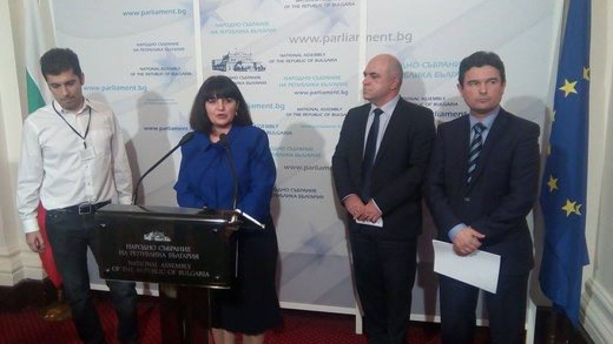 БЛИЦ ТV: Депутатите спасяват плажовете „Иракли”, „Корал” и „Карадере” (ВИДЕО)