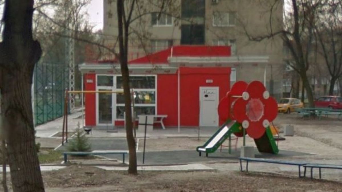 Апаши трошат с брадва витрина на магазин в Пловдив, крадат цигарите