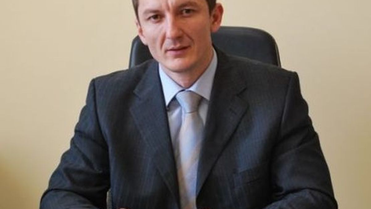 Орхан Исмаилов остава зам.-министър на МО