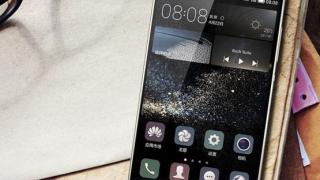 Huawei пуска смартфон с две камери в задната част