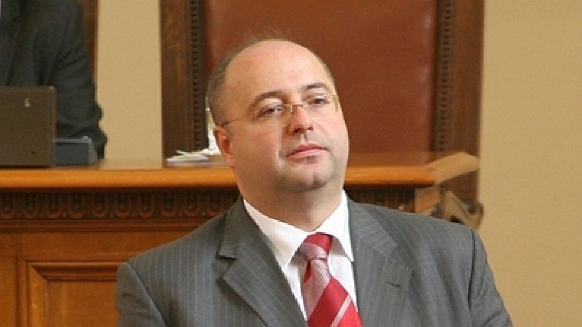 ДПС иска комисия за намесата на чужди държави в българската политика