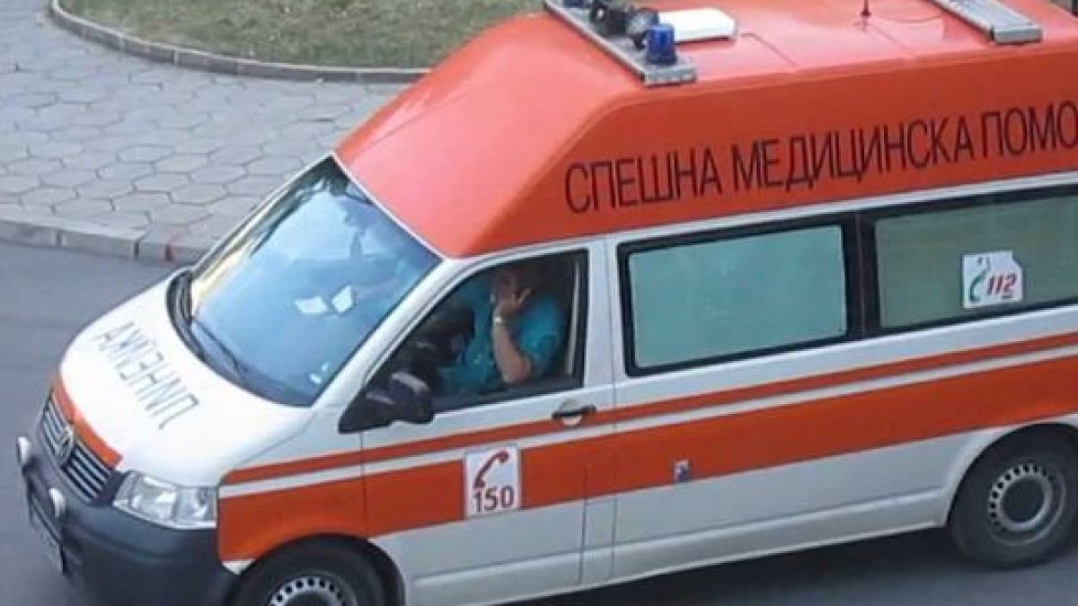 Ужас! Падна покривът на сграда и уби мъж