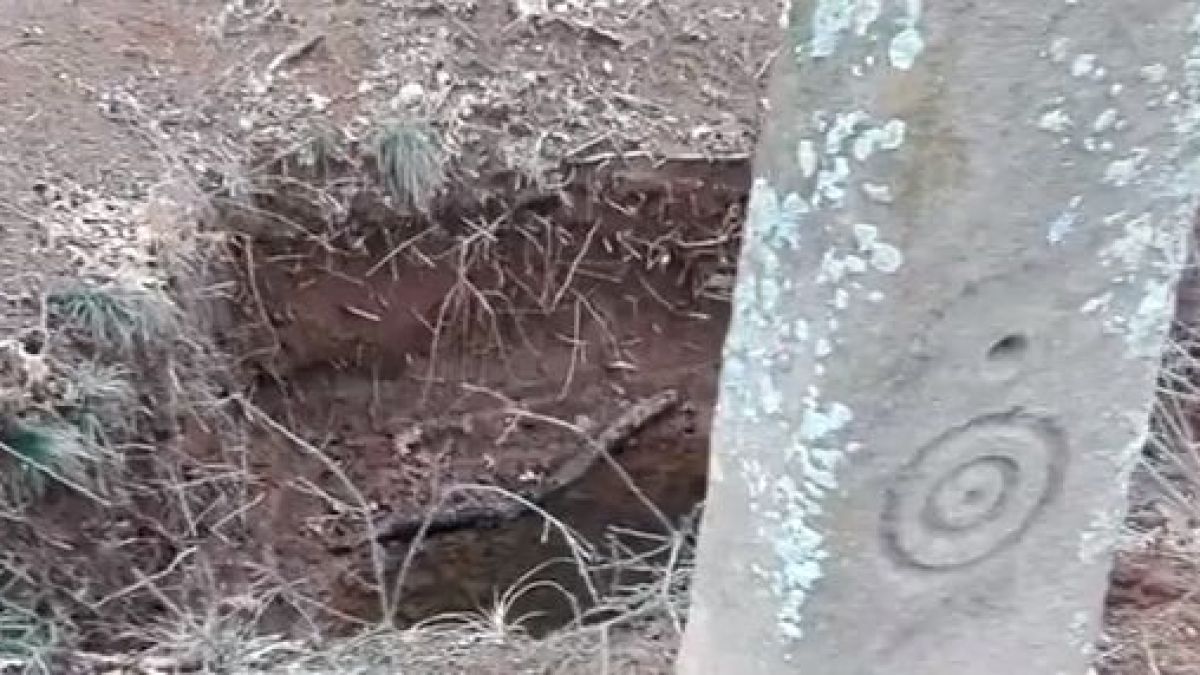 Иманяри изкопаха 3-метров ров, търсят 8 товара със злато на чорбаджия от Гюмюрджина (ВИДЕО)