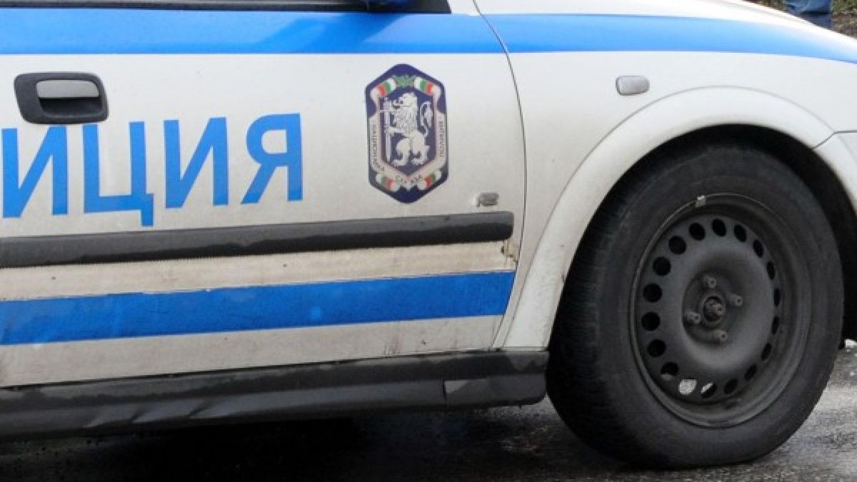 Напрежението на бул. „Стамболийски” продължава: Полицията на крак заради изоставен куфар 