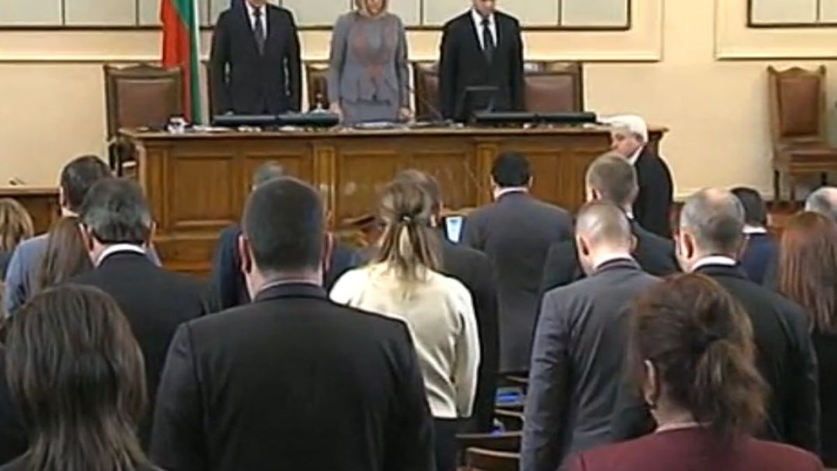 Минута мълчание за Йордан Соколов в парламента