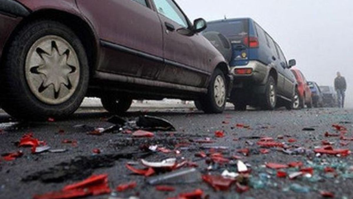Верижно меле в Пловдив, двама в болница, заприщиха движението