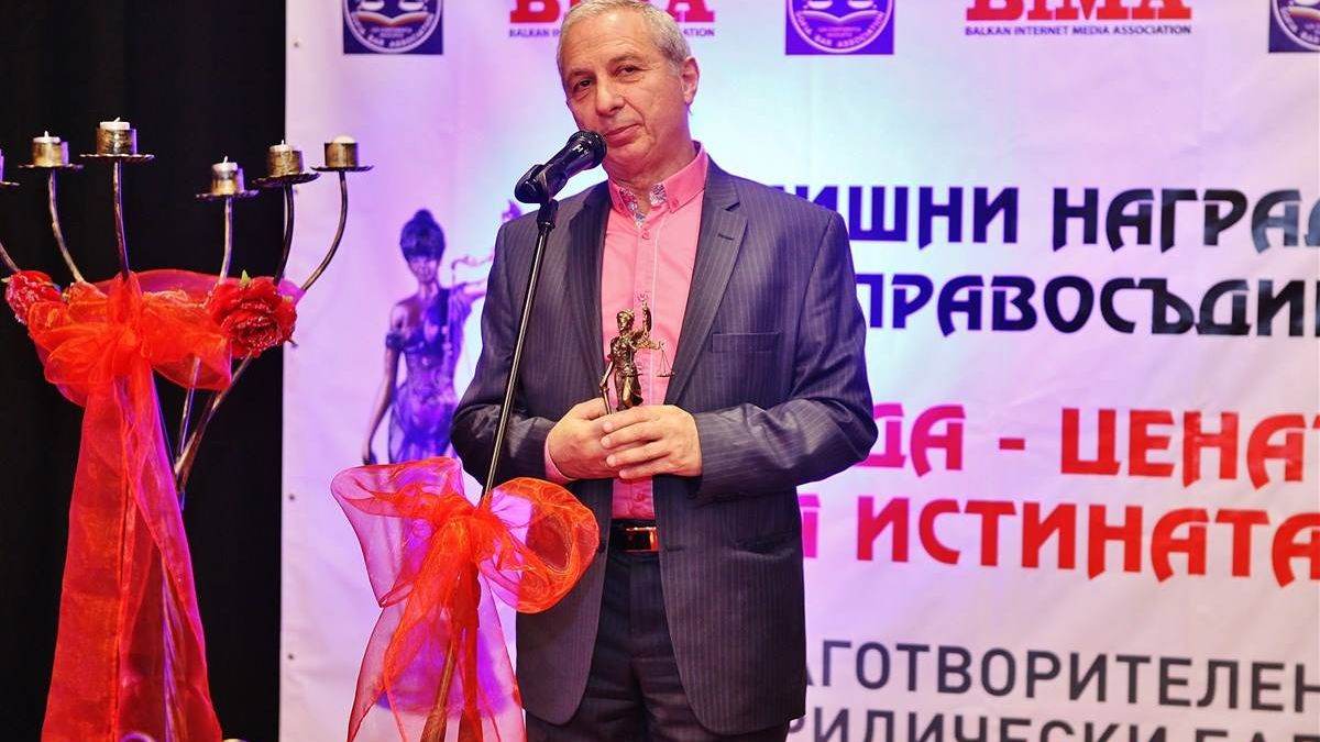 Бурни аплодисменти за Огнян Герджиков за Гран При за правосъдие