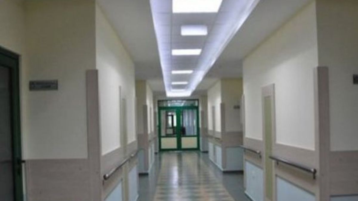 Лекари се гаврят с тежко болен пациент