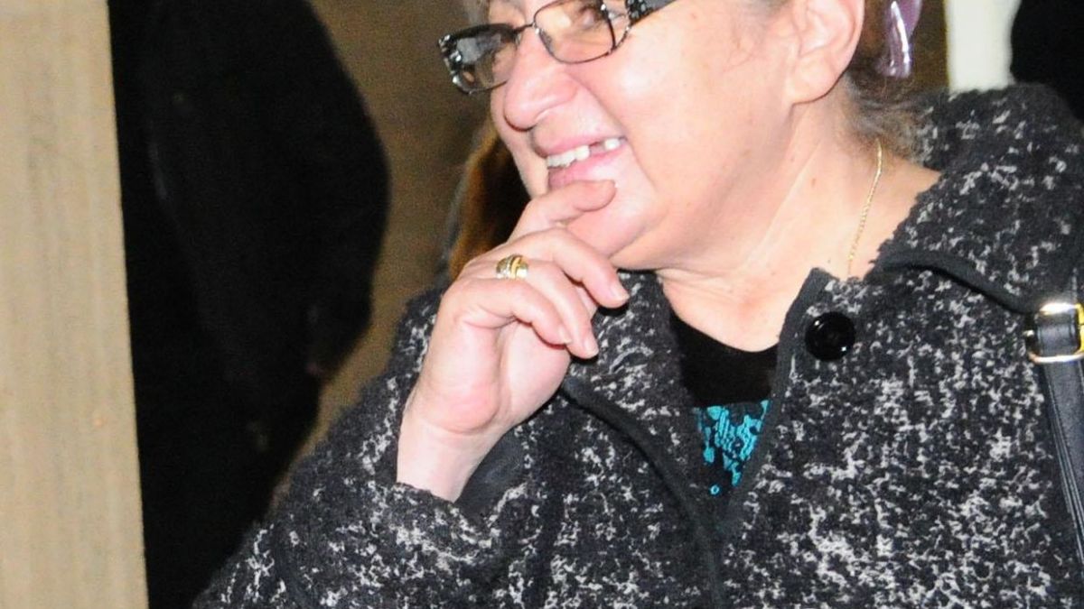 Магдалена Ташева захапа Гого Лозанов за истеричното му  изуйгащничество и палячовщини