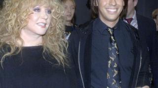 Съпругът на Алла Пугачова излезе на участие във Варшава с цветовете на Украйна, в Москва са бесни ВИДЕО 