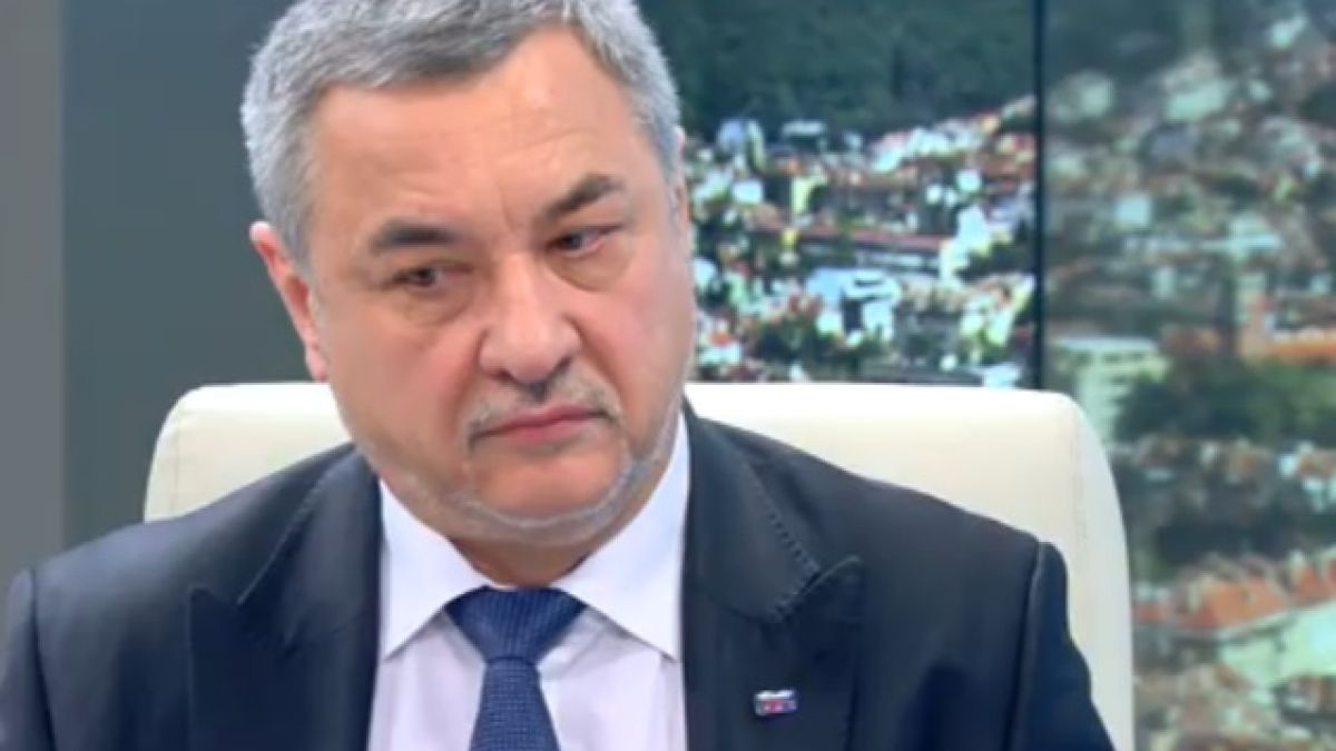 Валери Симеонов: До края на годината ще завършим оградата на границата