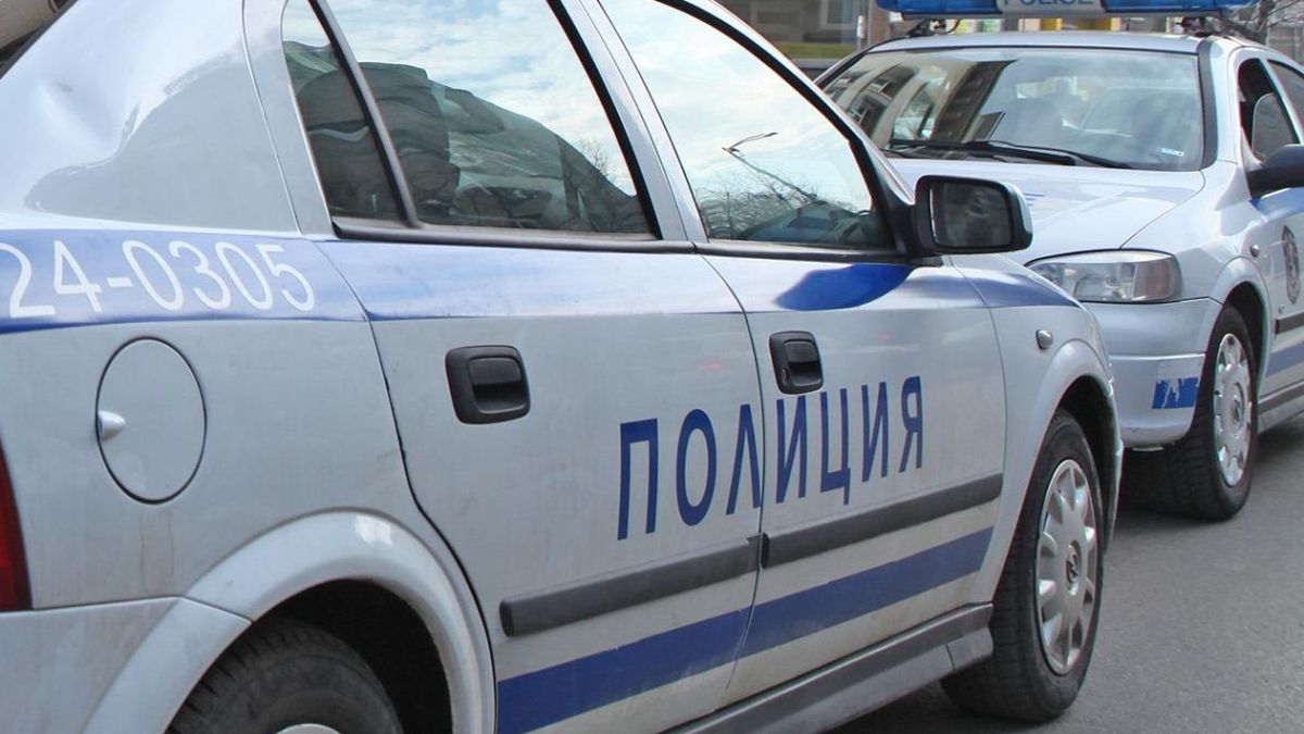 Пияни курсанти от МВР гърмят на "Цариградско шосе"! 