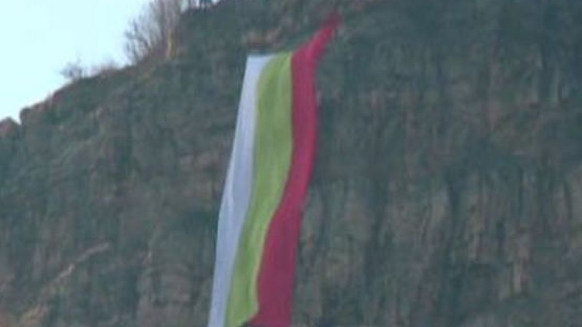 Развяха трибагреник рекордьор в Бов