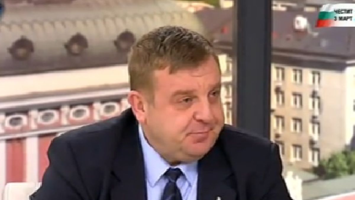 Каракачанов алармира: Има опасност бежанците на гръцко-македонската граница да тръгнат към България