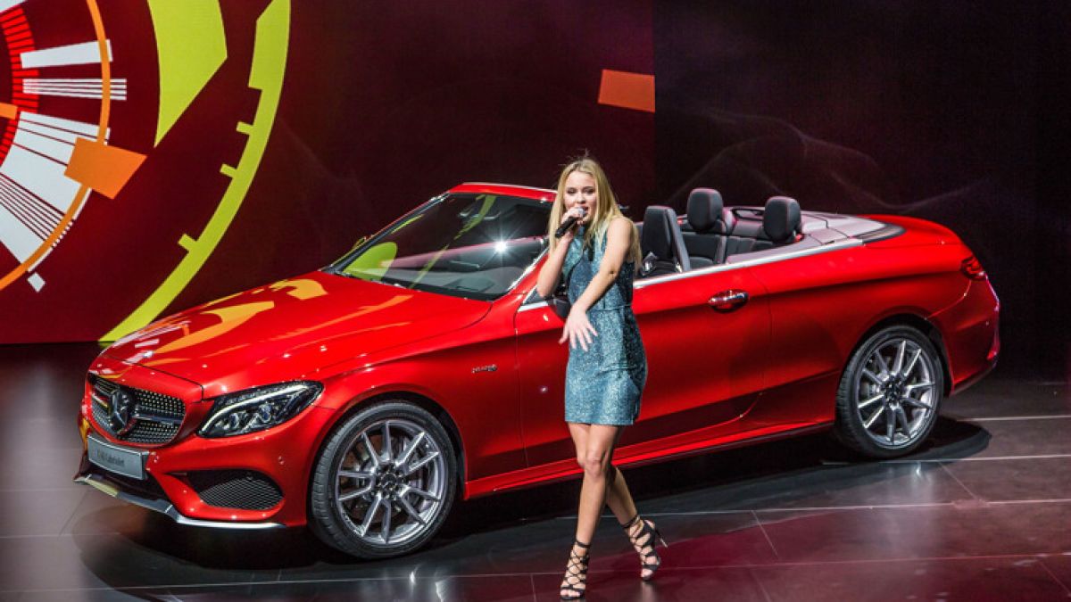 Mercedes-Benz посреща пролетта с роудстъри и кабриолети