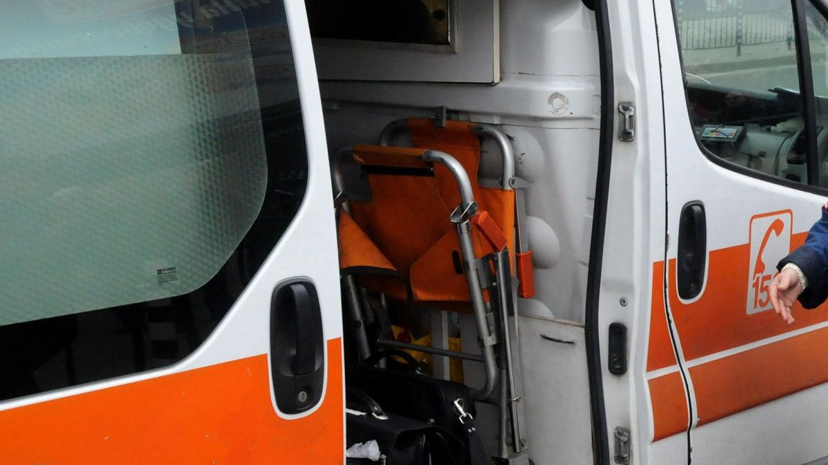 Жена реши да прави обратен завой и сурна колата в пропаст 