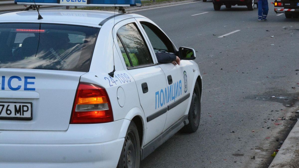 Ад на Околовръстното в София! Жесток сблъсък между тир и камион, има ранени