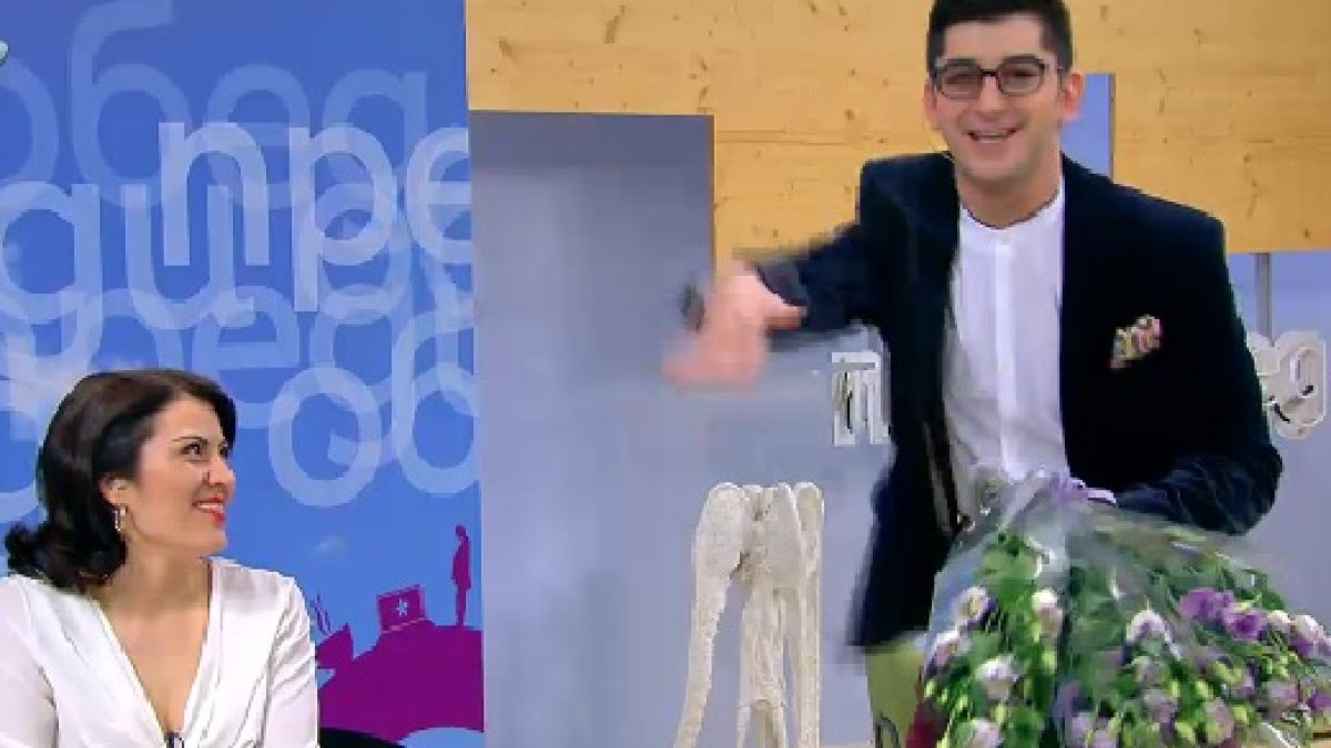 Кавалер! Сашо Кадиев изненада приятно колежката си Деси (СНИМКИ)