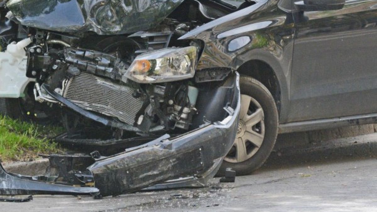 Тройно повече катастрофи заради дъжда - 539 удара за три дни