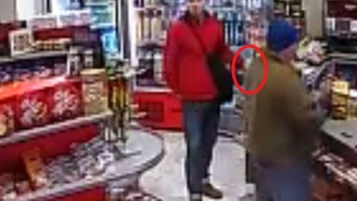 Крадец на кондоми удари магазин в Пловдив (ВИДЕО)
