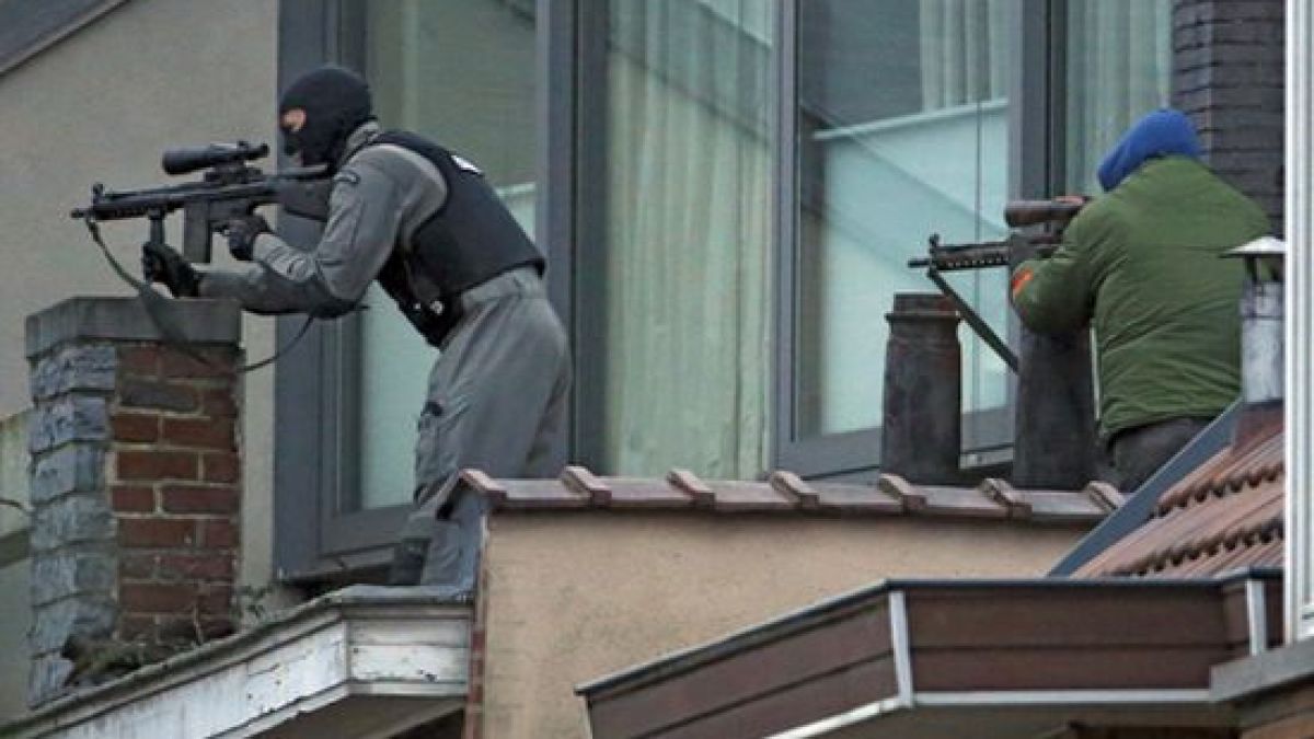 Спецакцията в Брюксел завърши! Полицията застреля терорист  