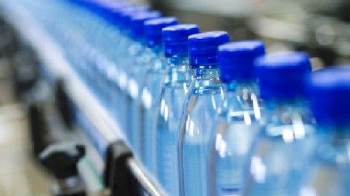 Ендокринолог съветва: По-добре вода от чешмата, отколкото минерална в бутилки