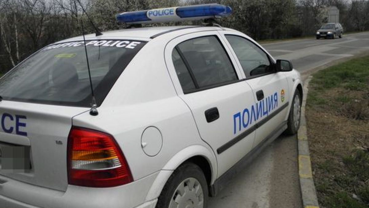 Майката на пишман крадец кълне люто колегите на сина си
