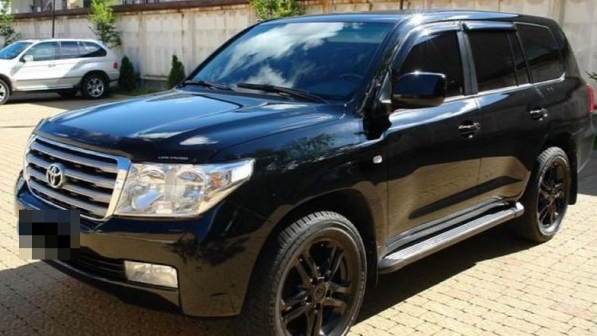 Автоджамбазите се развихриха! Свиха всъдеход за 120 бона до дома на Стоичков